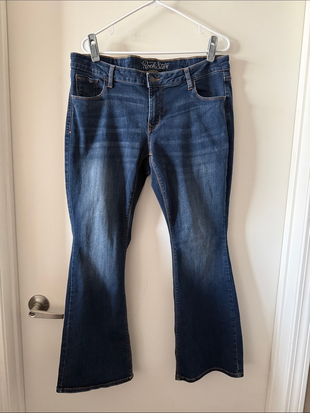 EUC Old Navy Rockstar Bootcut Jeans